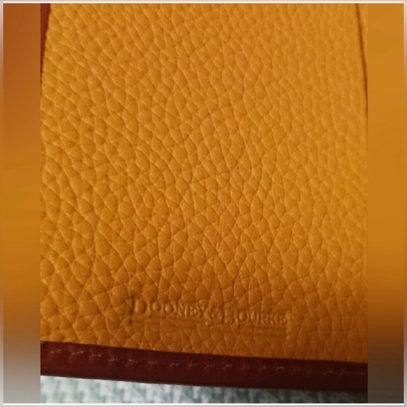 Dooney & Bourke Pebble Grain Continental Clutch Wallet NWT - Picture 4 of 4